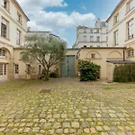Luxury Stay Le Marais Central Paris